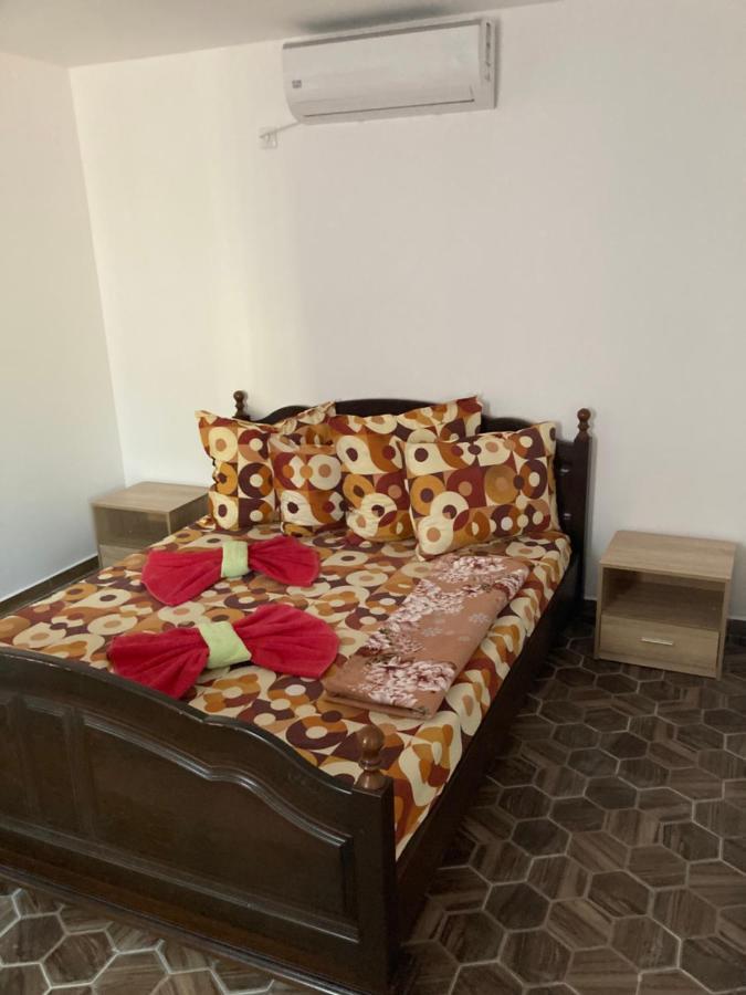 Casa Laura Guest House Корбу Екстериор снимка