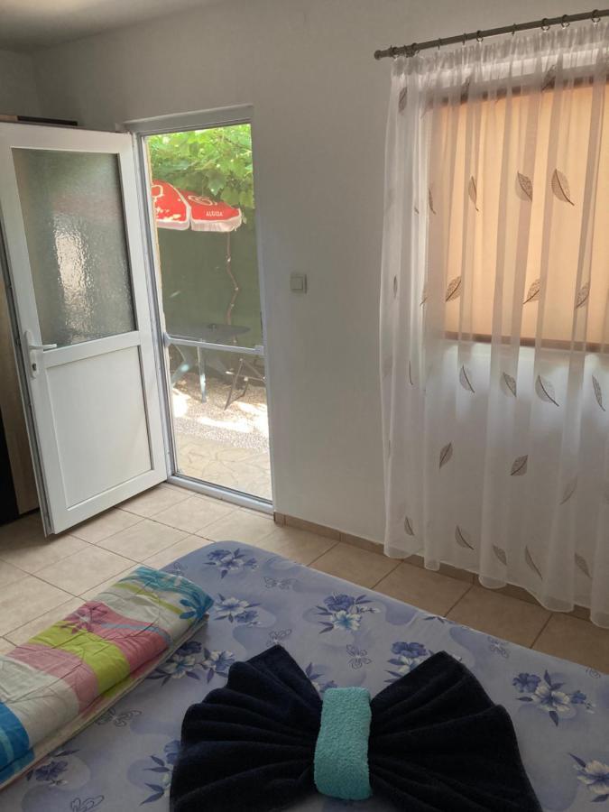 Casa Laura Guest House Корбу Екстериор снимка