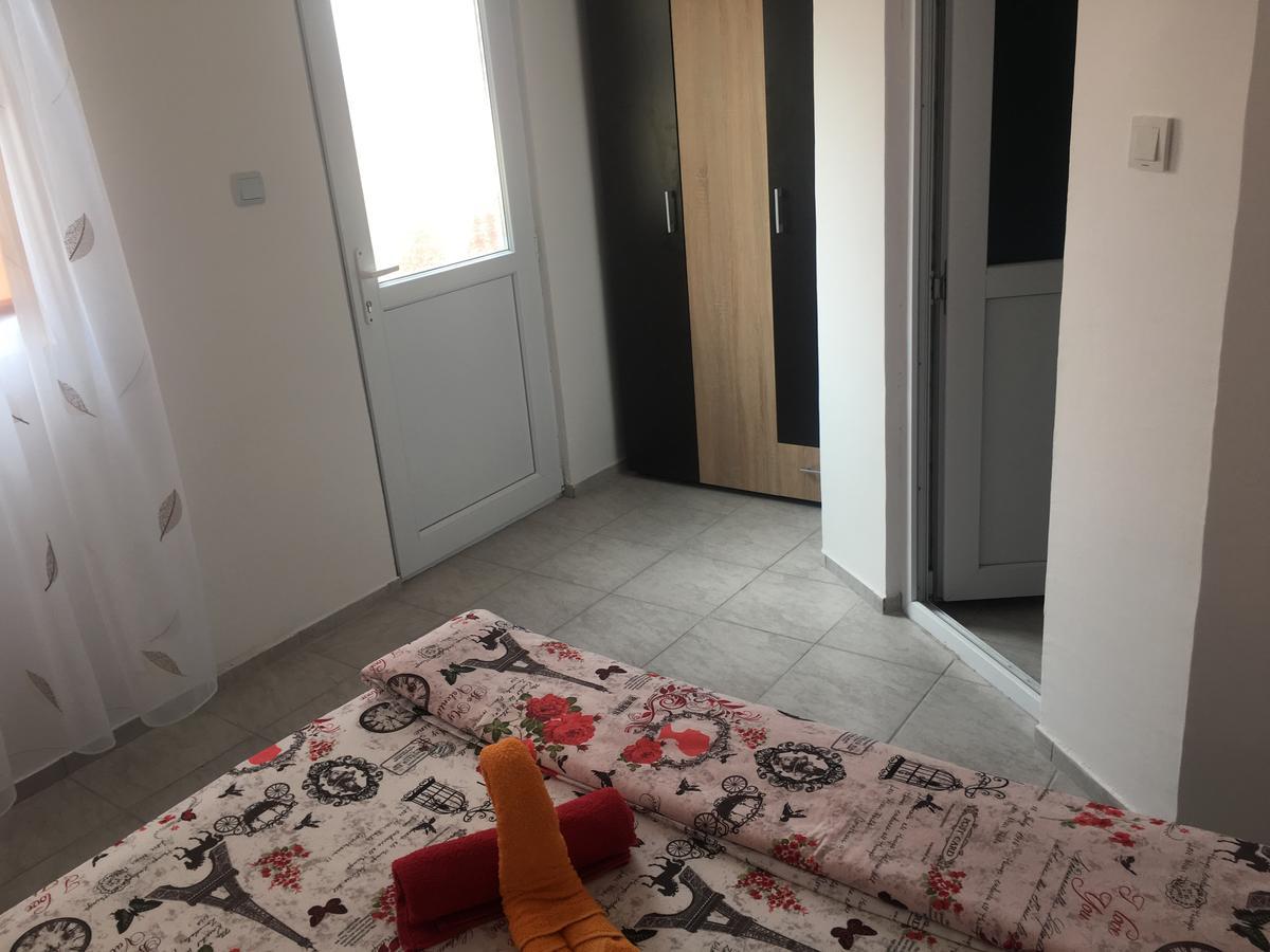 Casa Laura Guest House Корбу Екстериор снимка